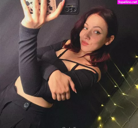 Foxy Emma Vip OnlyFans Thumbnail #hCHkB0EFgB