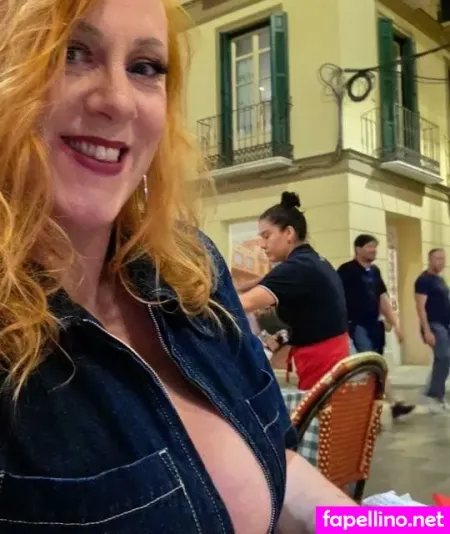 Foxy English Redhead OnlyFans Thumbnail #XSRPZAvhLs