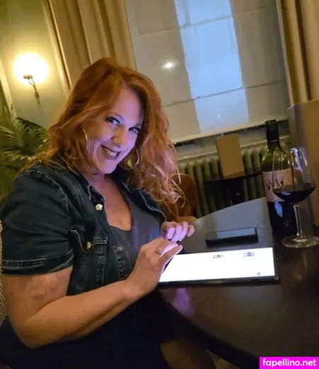 Foxy English Redhead OnlyFans Thumbnail #eNZfPnTT5T