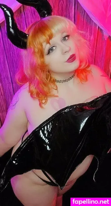 Foxy Lewds OnlyFans Thumbnail #GMmXYuVB3m