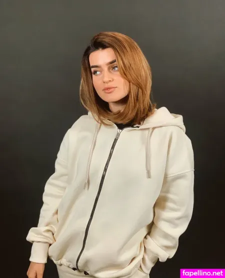 Foxy Lily OnlyFans Thumbnail #R4oSy5NrL4