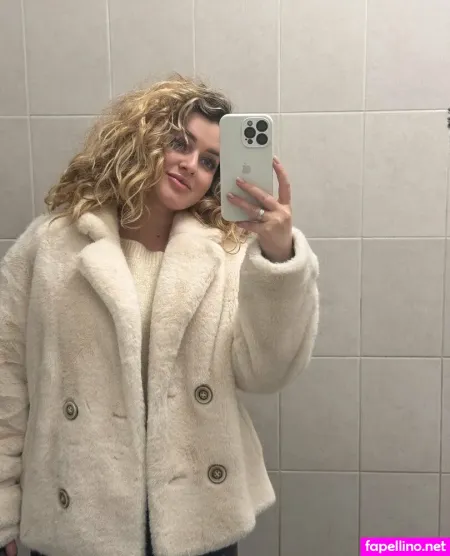 Foxy X Roxy OnlyFans Thumbnail #gubaOBIQJS