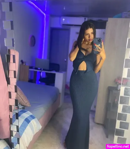 Foxyfilipina OnlyFans Thumbnail #X5ovqRxc9T