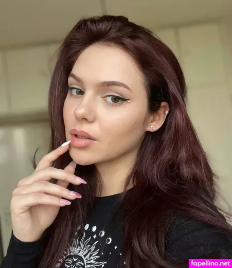 Foxylauragirl OnlyFans Thumbnail #05QxZSQHm4