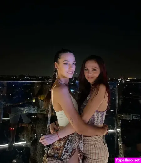 Foxylauragirl OnlyFans Thumbnail #R610kRM1b3