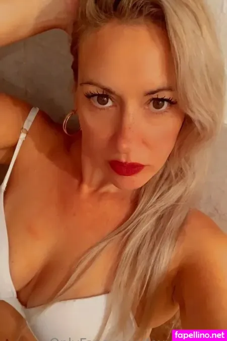 Foxymom77 OnlyFans Thumbnail #PljBPcEBlh