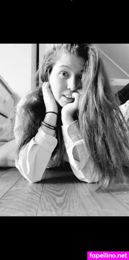 Foxynicole95 OnlyFans Thumbnail #mKOM9kgIzF