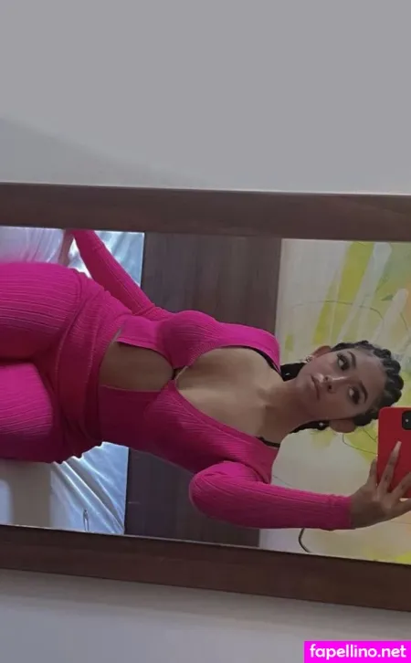Foxysnowball235 OnlyFans Thumbnail #uDNkqz7eV4