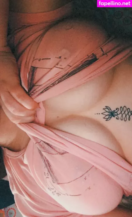 Foxyuzumaki OnlyFans Thumbnail #9LJwmLv4hL
