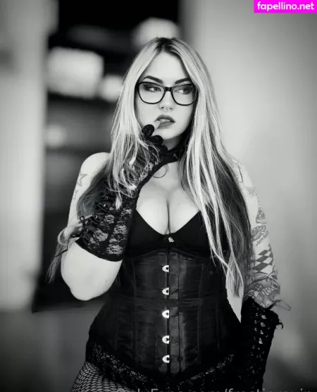 Fr0stqueenvip OnlyFans Thumbnail #0GBOtS1g1n