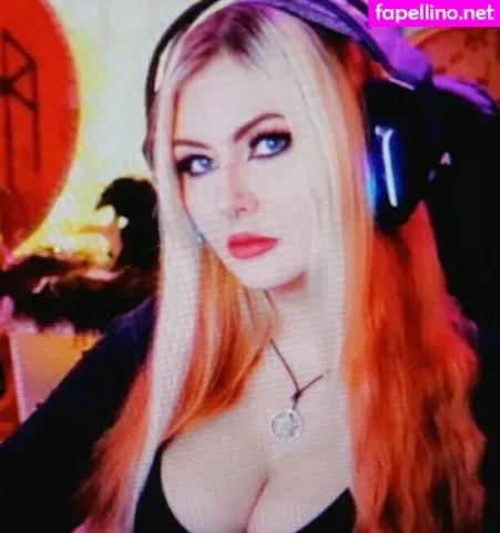 Fr0stqueenvip OnlyFans Thumbnail #6cL7aWbbM6