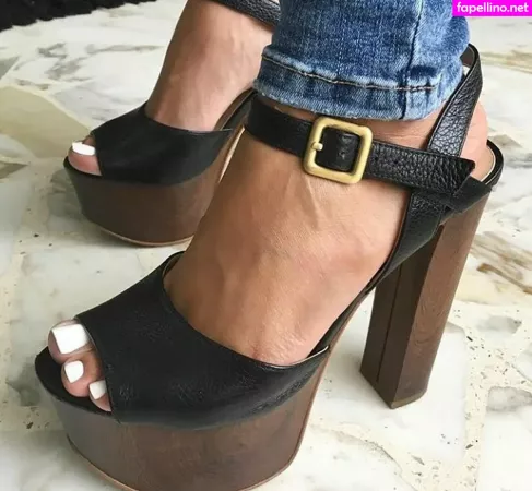 Francesca Feet OnlyFans Thumbnail #zvqOzIQREO