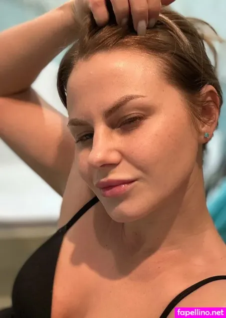 Francesca Greyfree OnlyFans Thumbnail #DiEBTtbxw4