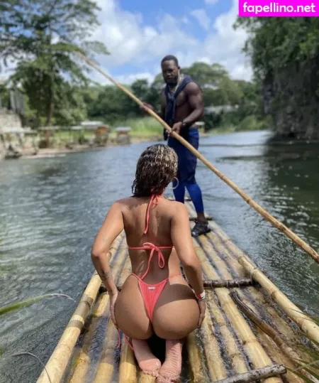 Francesca Lama OnlyFans Thumbnail #l4cTiKzYZY