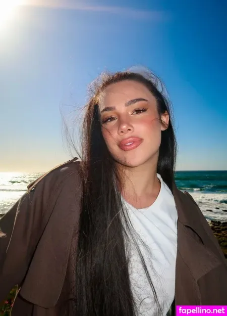 Francesca Official OnlyFans Thumbnail #8LI0fbsShL