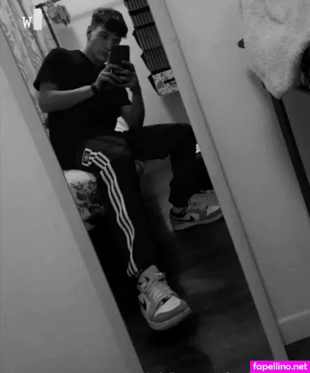 Francescodinoi OnlyFans Thumbnail #IGxovDwSJa