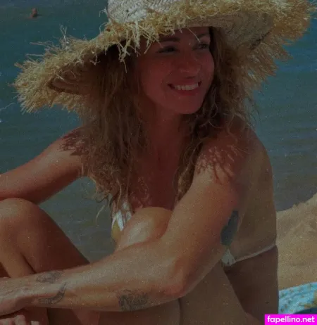 Francisca Queiroz OnlyFans Thumbnail #UA7fMoMWcC