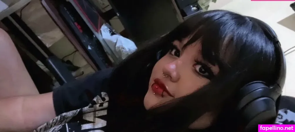 Franviolet OnlyFans Thumbnail #JJPyEpGbe7