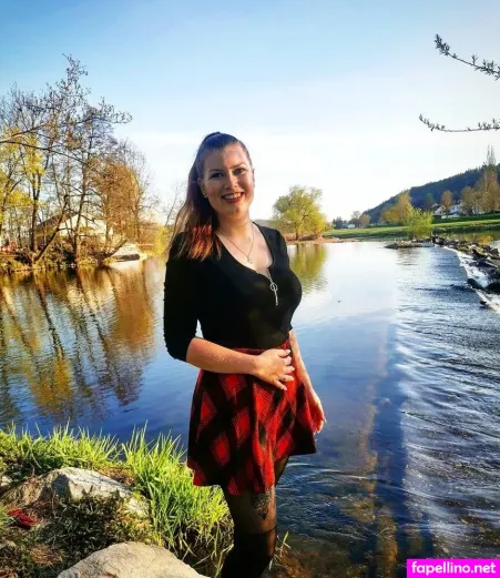 Franzi B OnlyFans Thumbnail #TqsqdAwNeU