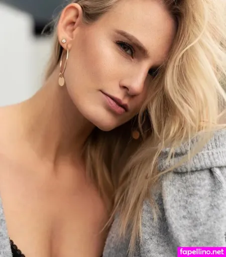 Franziska Neukirchner OnlyFans Thumbnail #OC1atSp3dZ