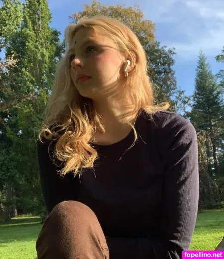 Franziska Schultz OnlyFans Thumbnail #QAAU4CkVmt