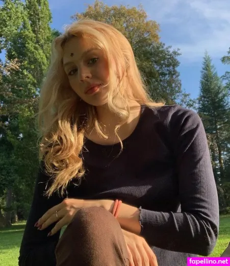 Franziska Schultz OnlyFans Thumbnail #dN87uW8mno