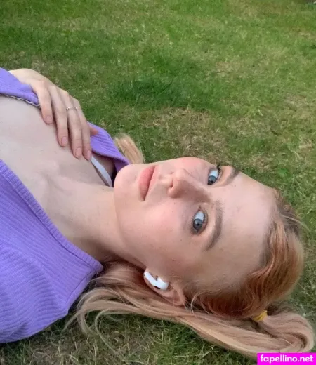 Franziska Schultz OnlyFans Thumbnail #neab96oTwx