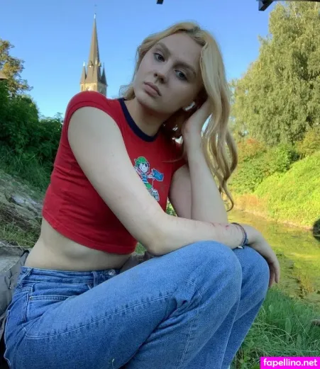 Franziska Schultz OnlyFans Thumbnail #oVJaY9p7st