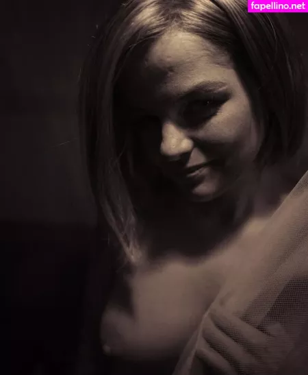 Frau Box OnlyFans Thumbnail #OSF8BMFpUb