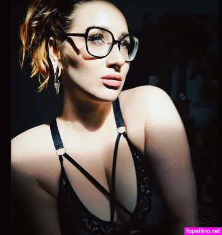 Frau Kopf Main Profile Photo