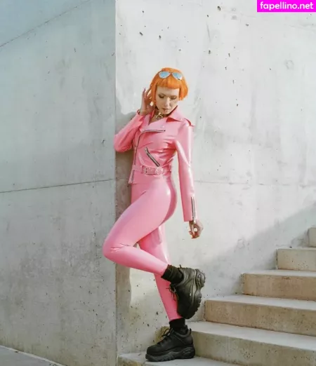 Frau Tagtraum OnlyFans Thumbnail #DigFLJWMjr