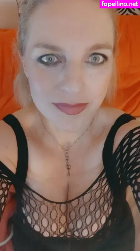 Frauleinschmittfree OnlyFans Thumbnail #D38kUcyds5
