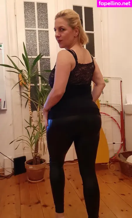 Frauleinschmittfree OnlyFans Thumbnail #D45CVKUsE2