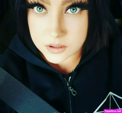 Frauleinvivicalee OnlyFans Thumbnail #eRP5iDwGeJ