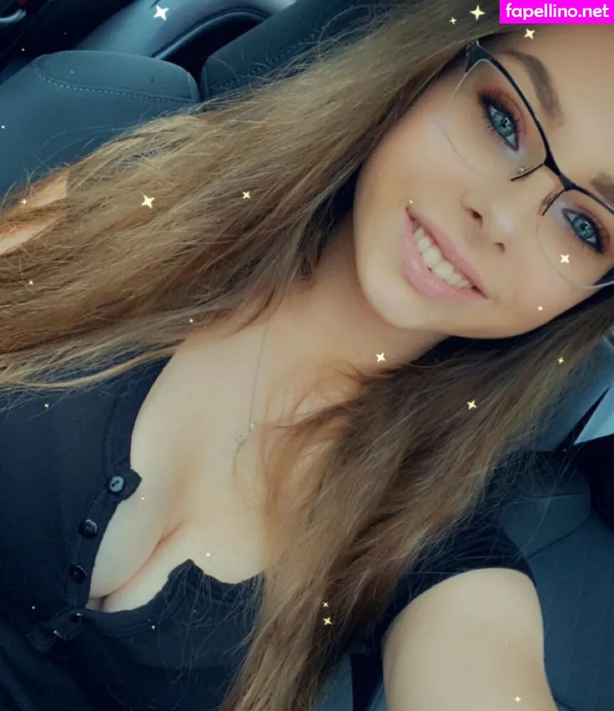 Trapgoddess224, _blu_eyed_beauty_, freaksaregeeks Nude Leaked OnlyFans Photo #STmNWRPEm9