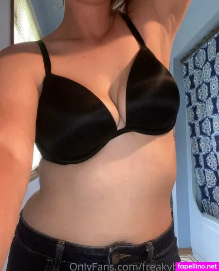 Freakybabyyy17 OnlyFans Thumbnail #JnhslNoTLX