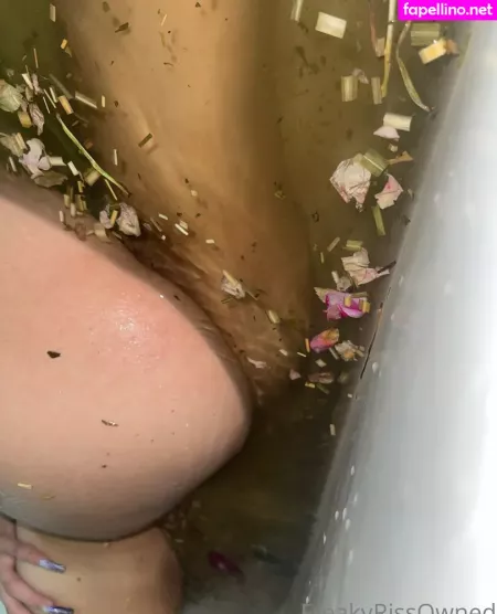 Freakyriss OnlyFans Thumbnail #5XzUNth8qm