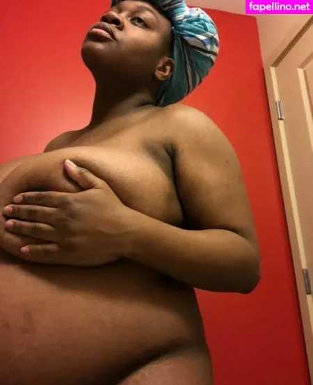 Freakythickums OnlyFans Thumbnail #4xeANZ106S