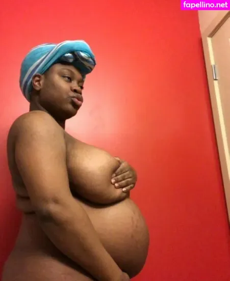 Freakythickums OnlyFans Thumbnail #5AYZBSXyOk