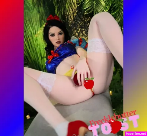 Frecklebutter OnlyFans Thumbnail #QcDOG4PhZ8