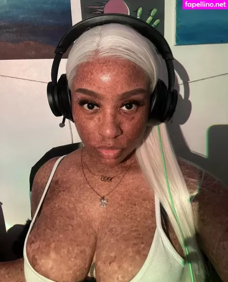 Freckledn OnlyFans Thumbnail #Ol9Nxea0bK
