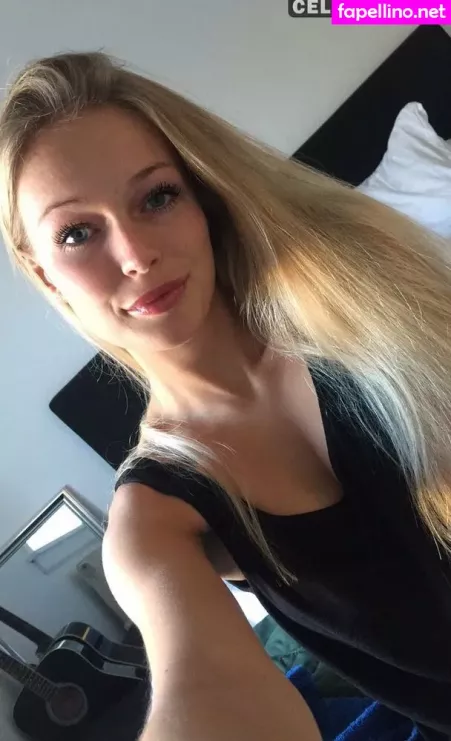 Frederikke Bach OnlyFans Thumbnail #2rF12wtcnj