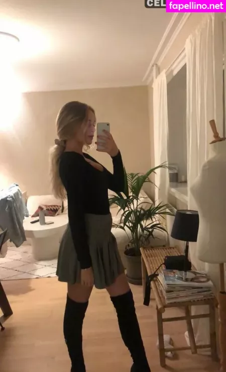 Frederikke Bach OnlyFans Thumbnail #K0u3BgAjN2