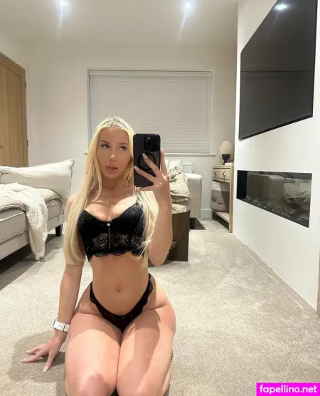 Freearii OnlyFans Thumbnail #rOh0N9k2xS