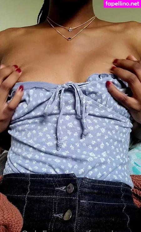 Freeebonee OnlyFans Thumbnail #E0aDENAjXn