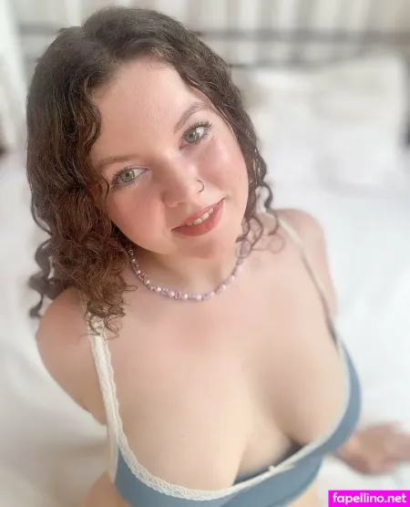 Freefriskyfaerie 4 OnlyFans Thumbnail #V47XK4jwd5