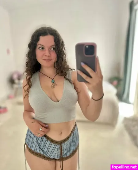 Freefriskyfaerie 4 OnlyFans Thumbnail #t3HFBdn8P4