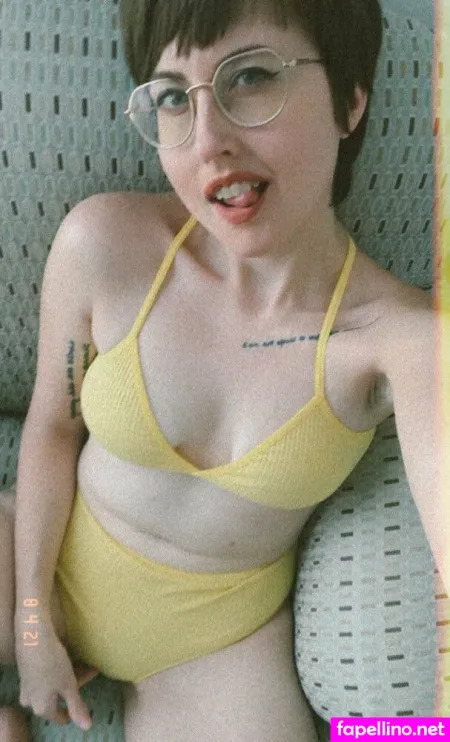 Freehelena OnlyFans Thumbnail #FnxUZiBDgb