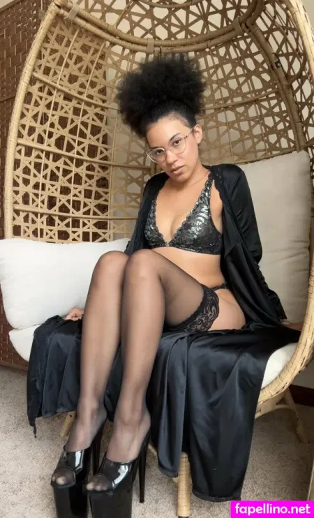Freehoneygriffin OnlyFans Thumbnail #cFg7EAHLB2