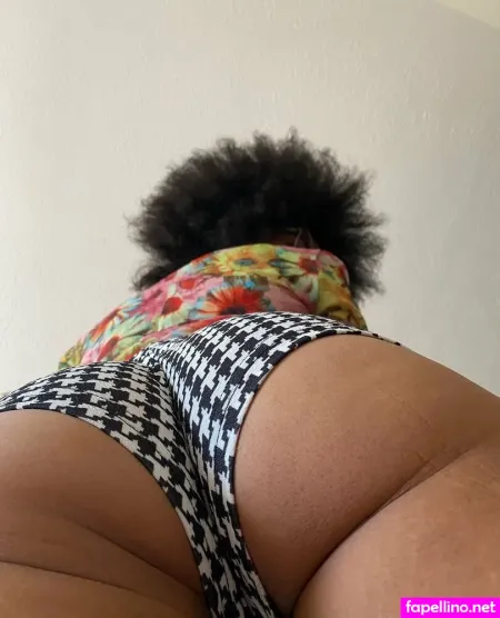Freehoneygriffin OnlyFans Thumbnail #p1ZL08N2Kt